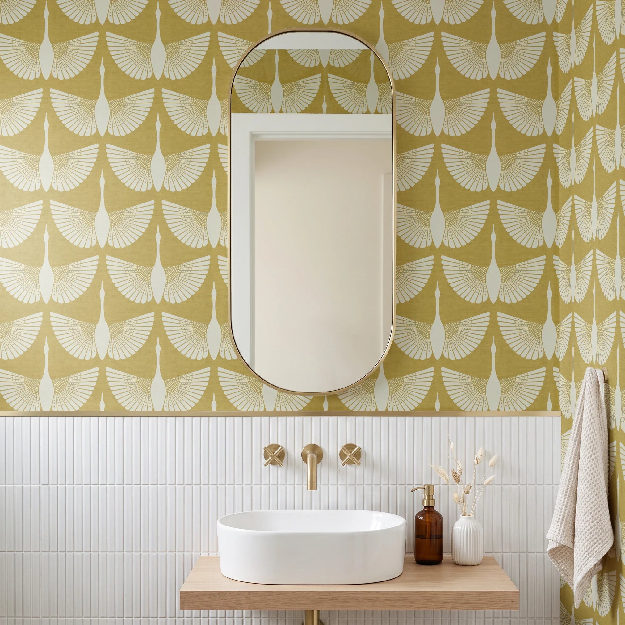 Egret of Joy, Oro Domino Wallpaper